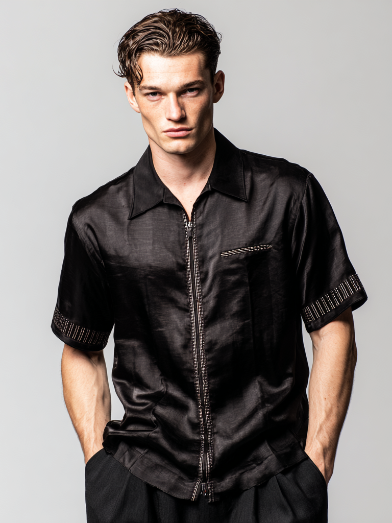 Men's silk short-sleeved shirt