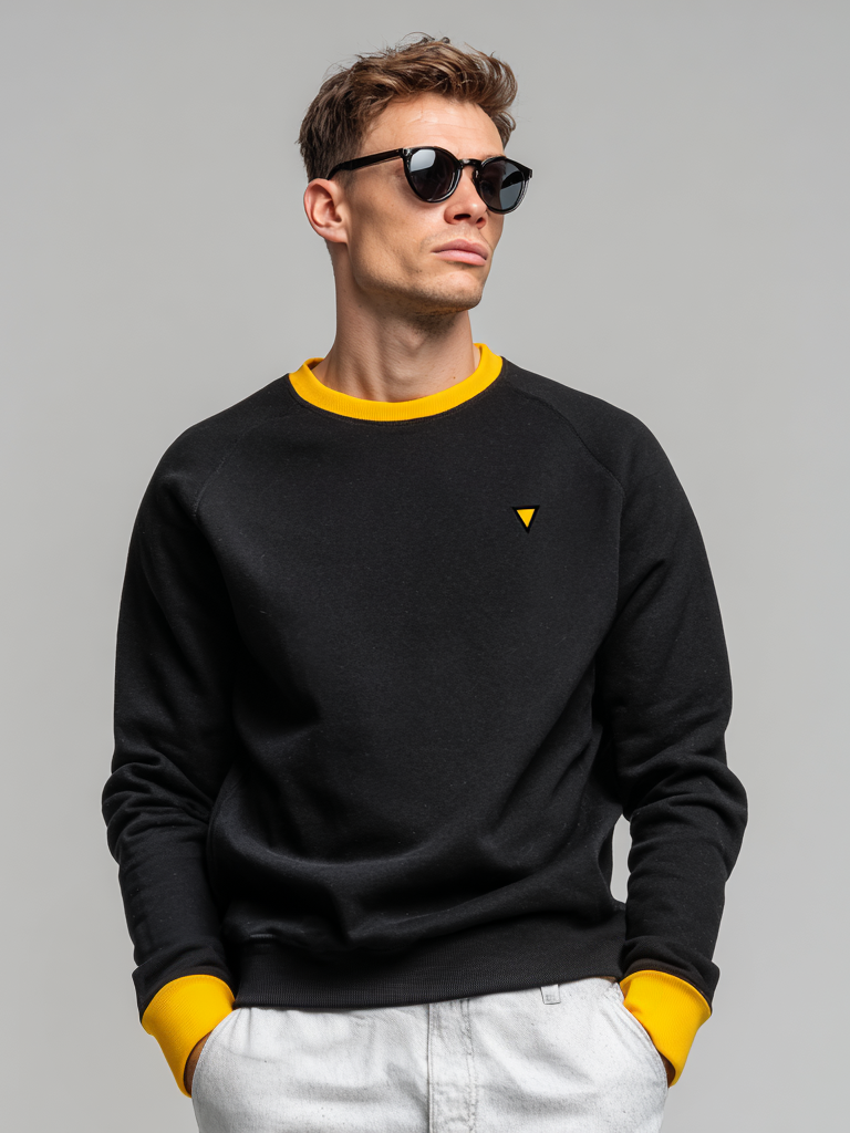Men's long-sleeved top made of pure cotton with contrasting color prints Men's long-sleeved top made of pure cotton with contrasting color prints