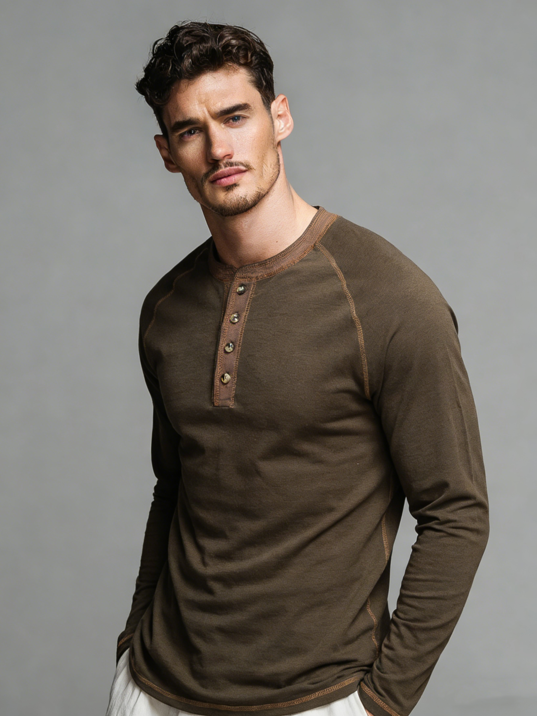 Retro round-neck button-up long-sleeve T-shirt