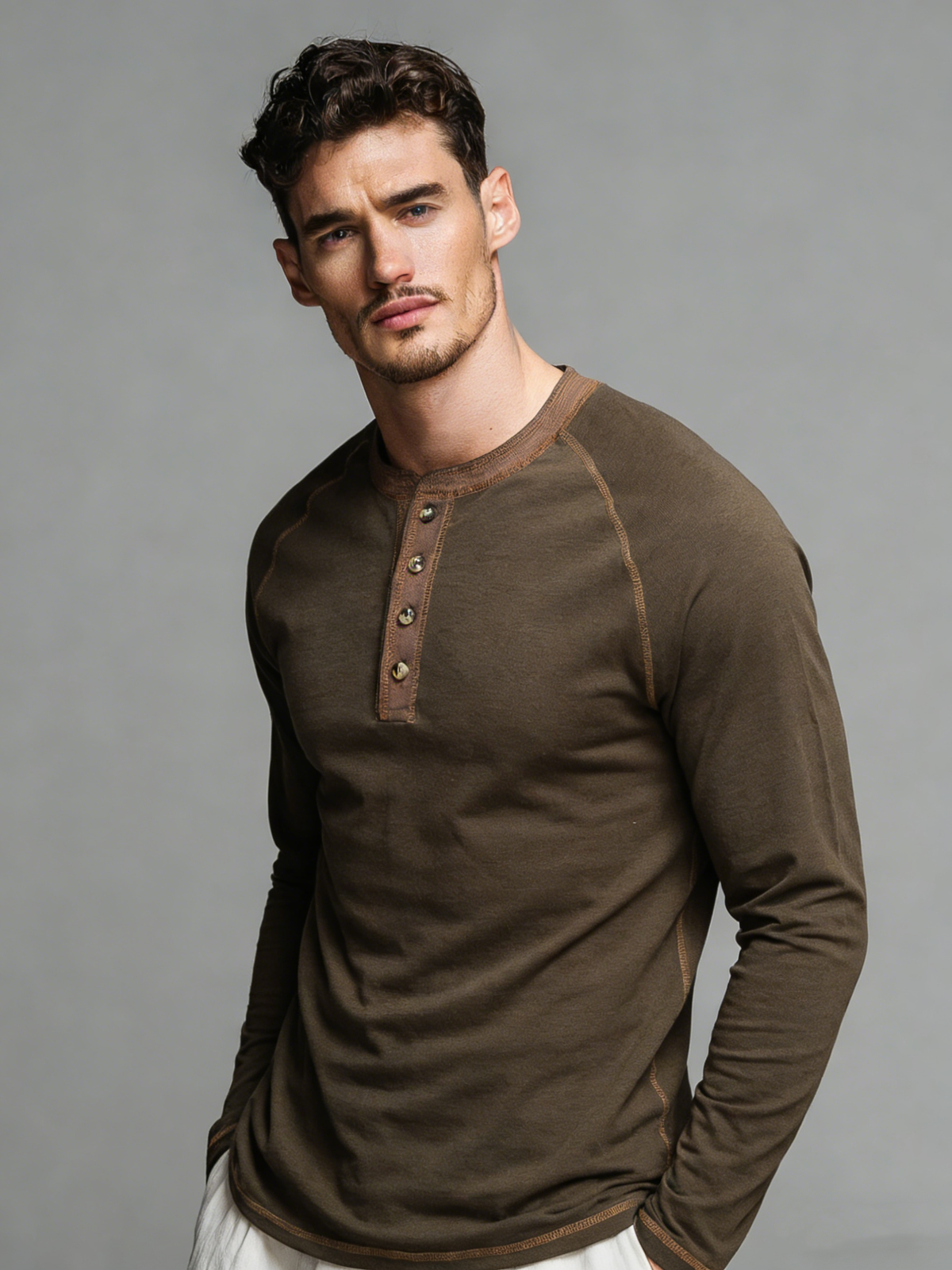 Retro round-neck button-up long-sleeve T-shirt