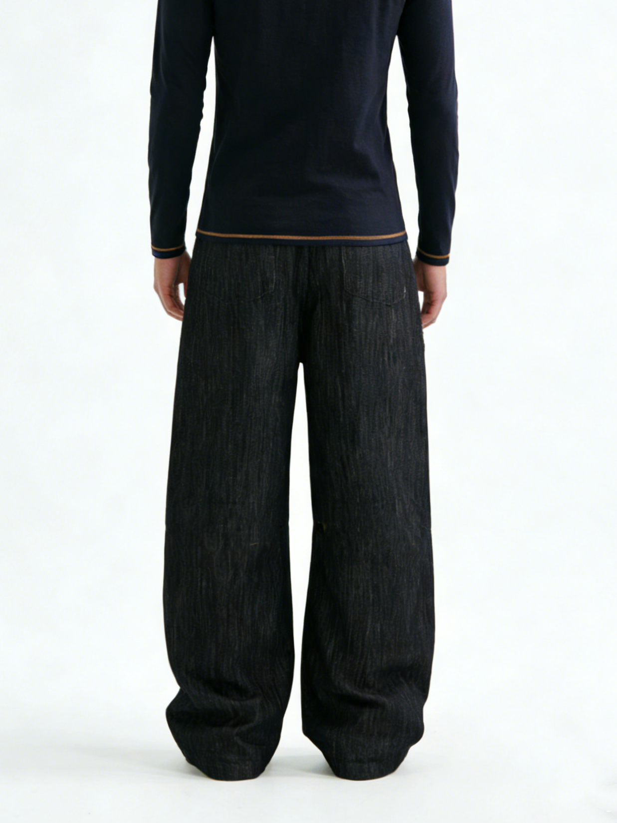 Retro curved and stitched jeans