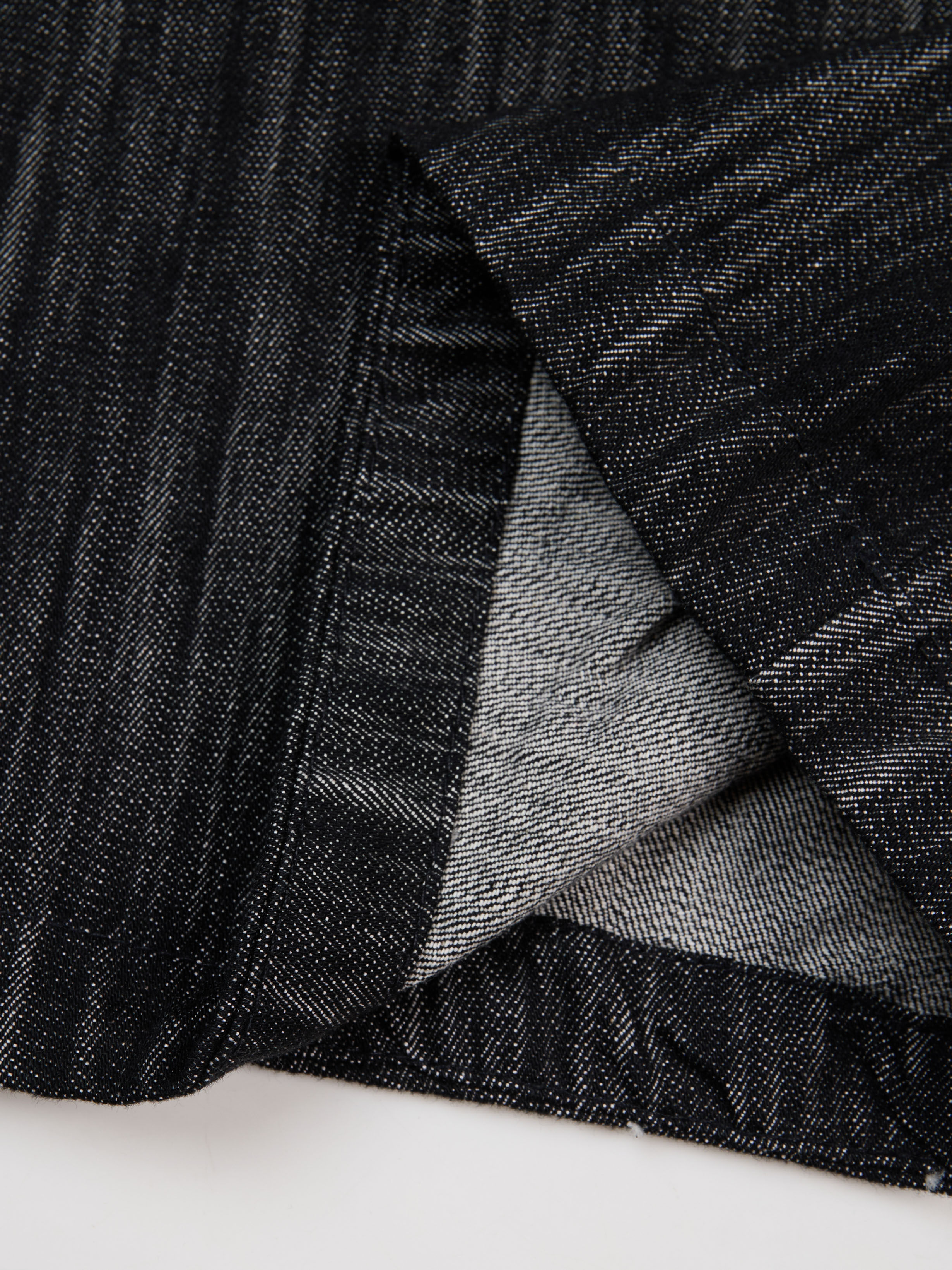 Retro curved and stitched jeans