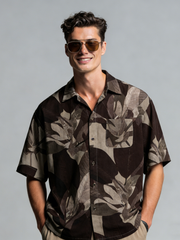 Collared linen short-sleeved shirt