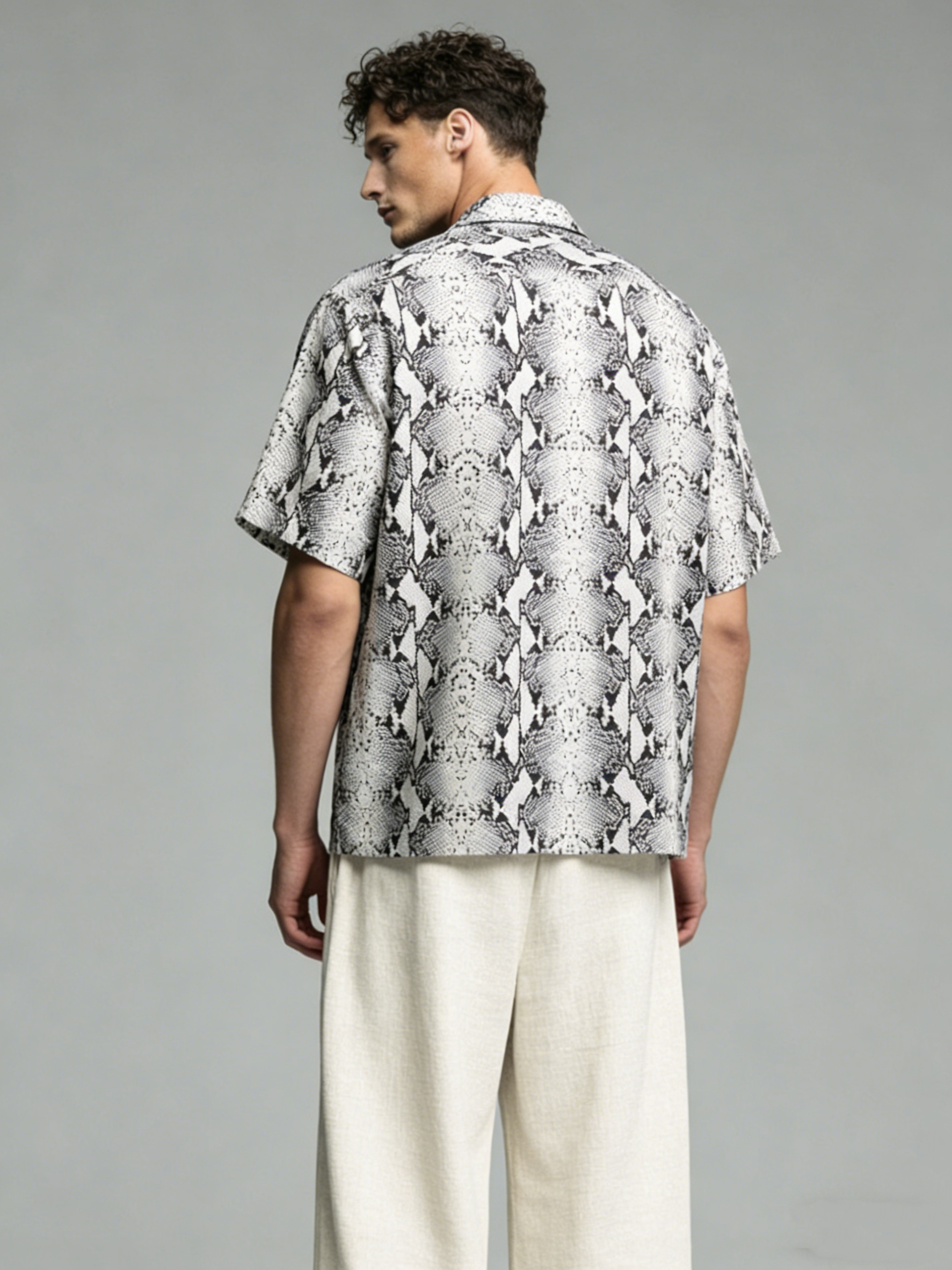 Casual printed summer short-sleeved shirt