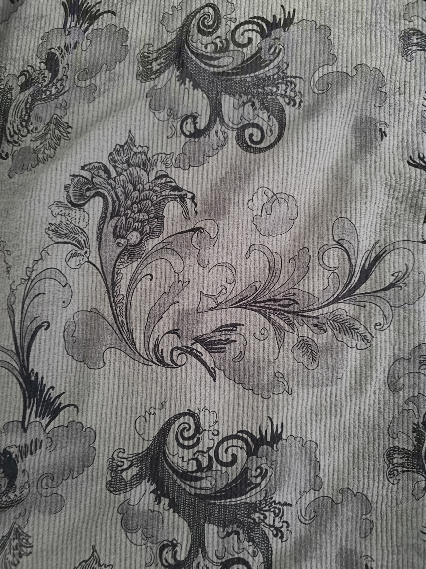 Men's hooded Paisley printed robe
